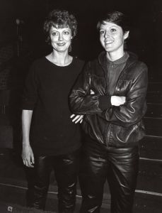 Susan Sarandon and sister, Amanda, 1982, NY.jpg